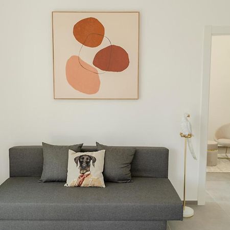 Ferienwohnung Apulialux - Exclusive And Modern City View, Private Parking Bari Exterior foto
