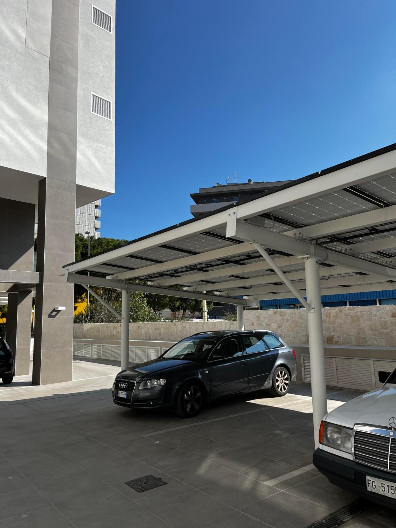 Ferienwohnung Apulialux - Exclusive And Modern City View, Private Parking Bari Exterior foto